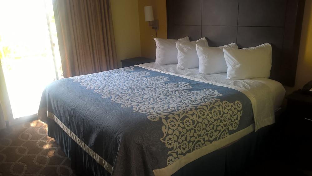 Days Inn & Suites By Wyndham Port Richey Exteriér fotografie
