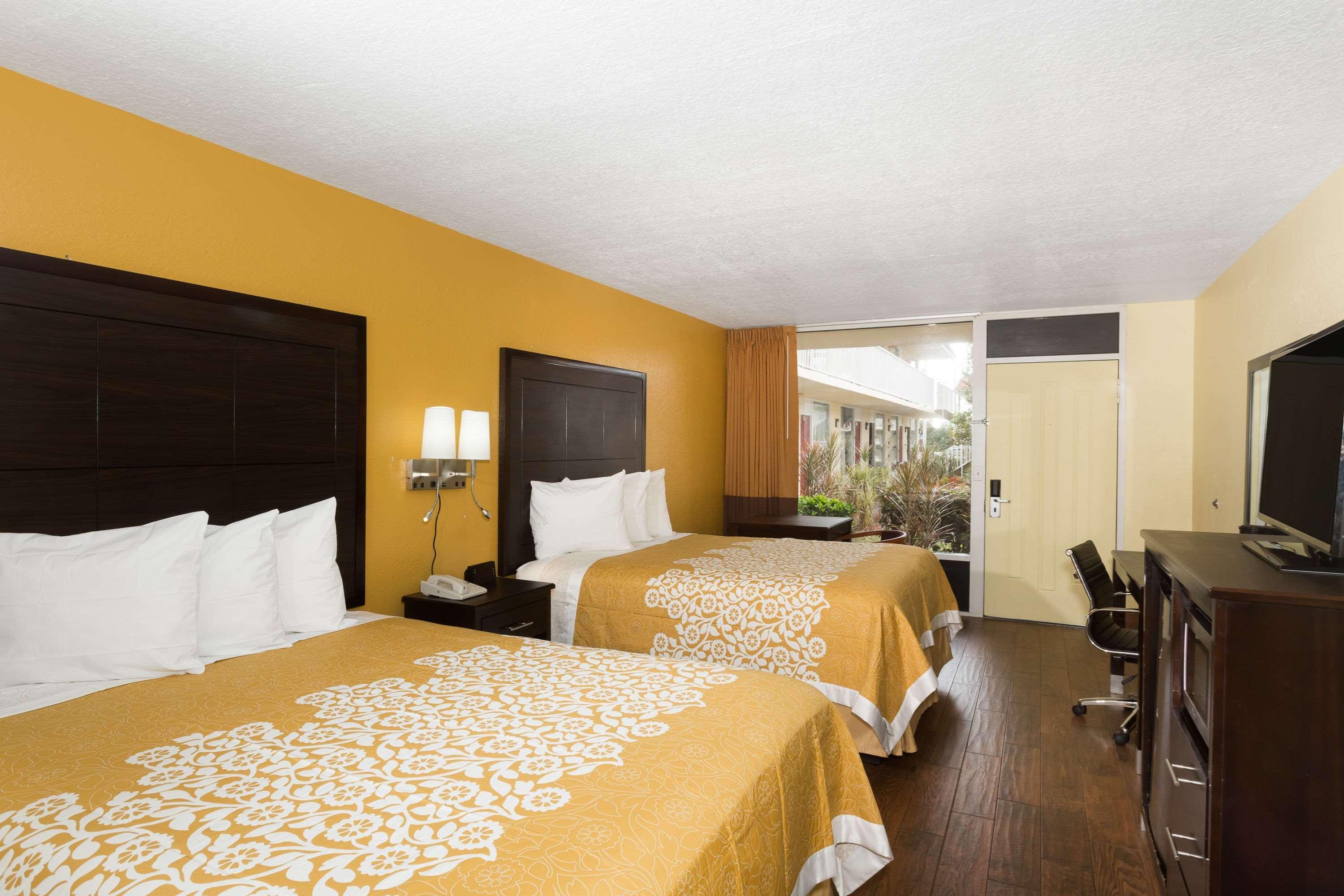 Days Inn & Suites By Wyndham Port Richey Exteriér fotografie