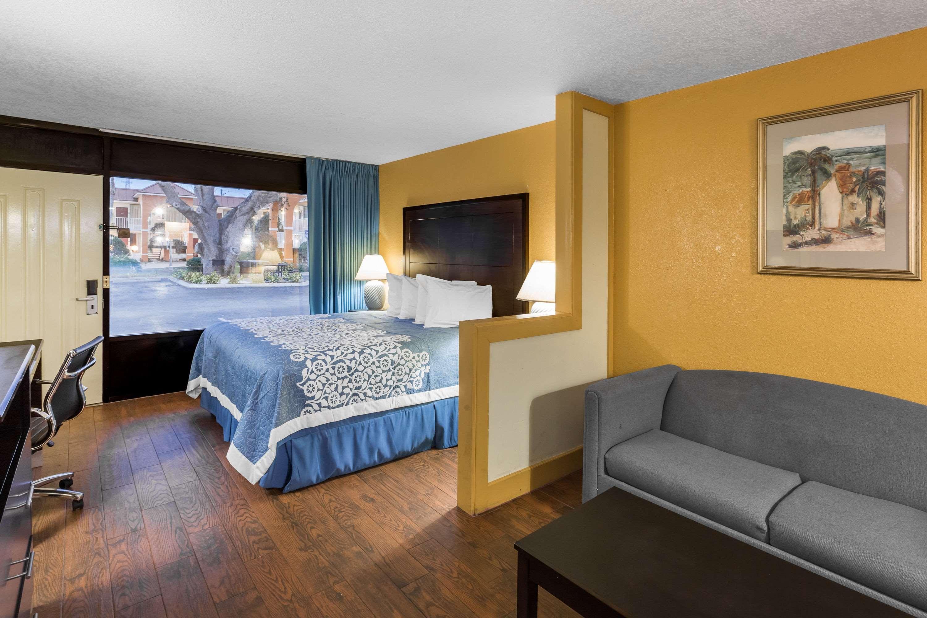 Days Inn & Suites By Wyndham Port Richey Exteriér fotografie