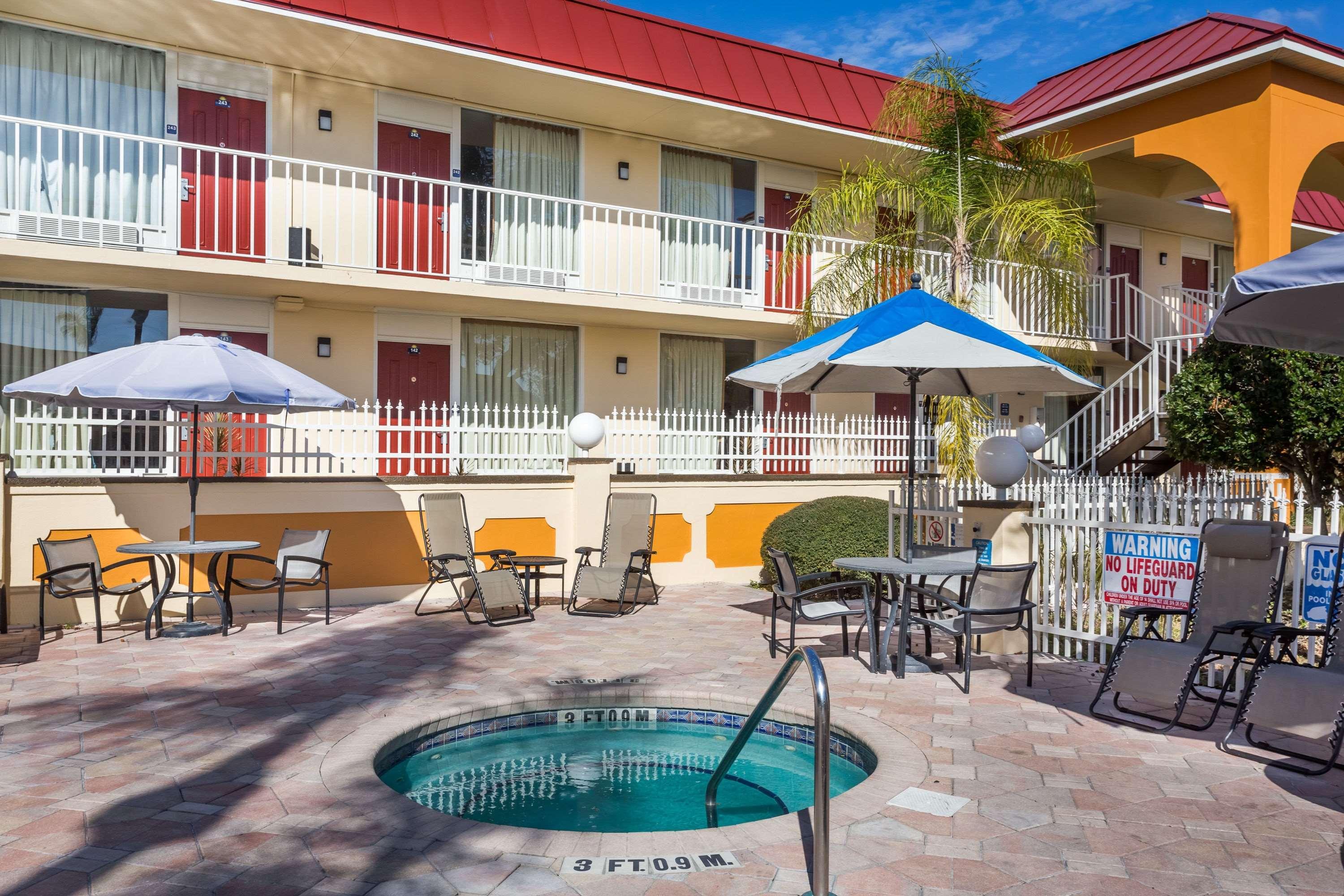 Days Inn & Suites By Wyndham Port Richey Exteriér fotografie