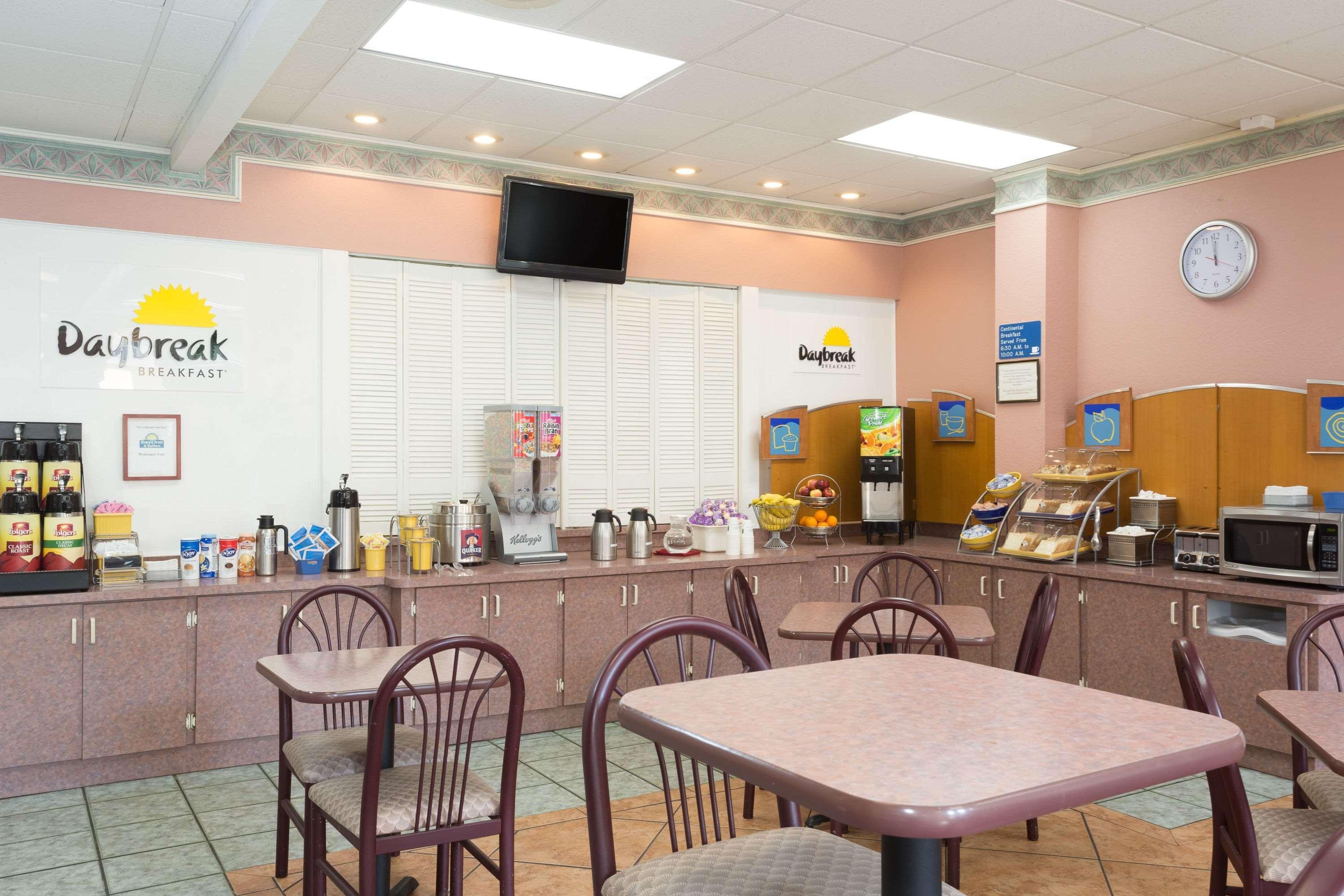 Days Inn & Suites By Wyndham Port Richey Exteriér fotografie
