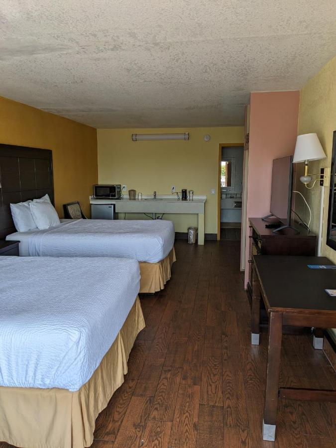 Days Inn & Suites By Wyndham Port Richey Exteriér fotografie